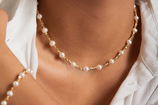 Discover the allure of personalised pearl jewellery: why it's the perfect gift