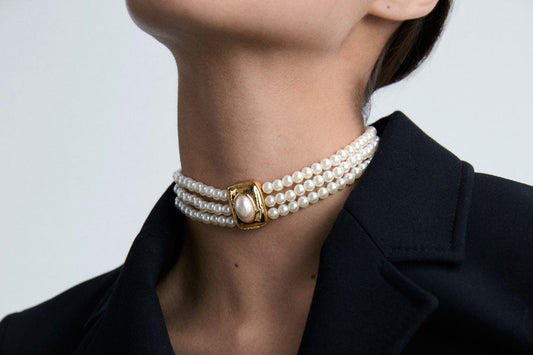 Classic Reimagined: Why Pearls Are the New Signature of Style.