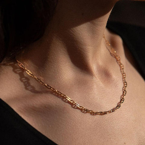 Women's Plain Gold Necklaces