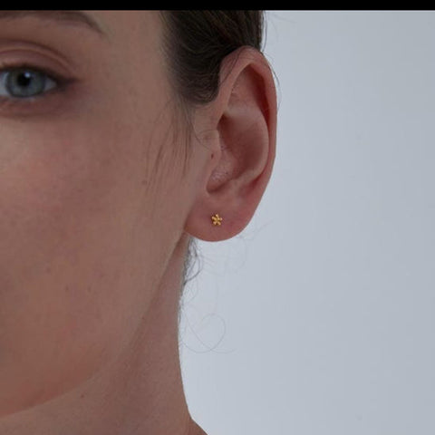Exquisite Floral Gold Earrings