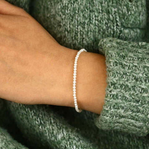 Exquisitely Crafted Ladies' Pearl Bracelets