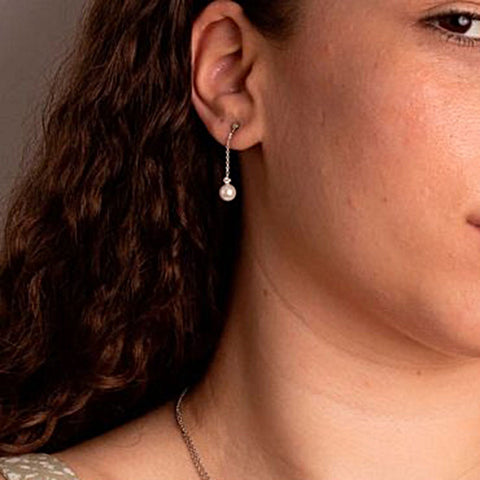 Simple Pairing With Pearl Silver Earrings
