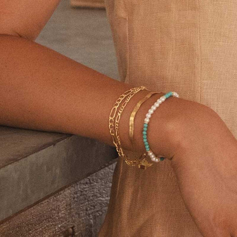 Simple and Elegant Pearl Bracelets for Everyday Wear