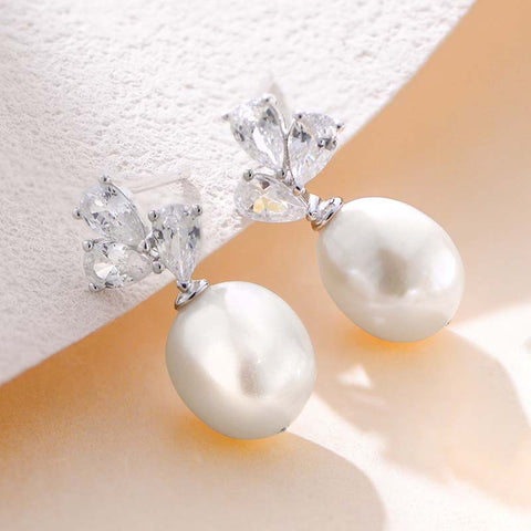 Simple Diamond Pearl Earrings
