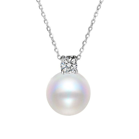Niche Design Pearl Necklaces